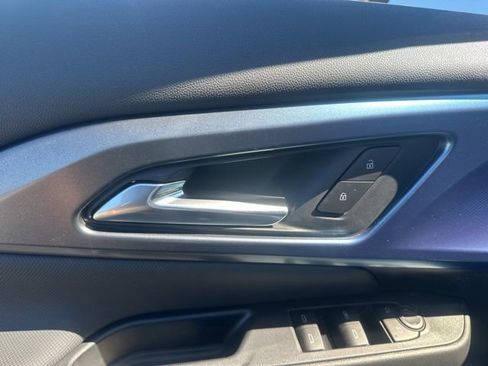 New 2026 Chevrolet Equinox EV LT image 12