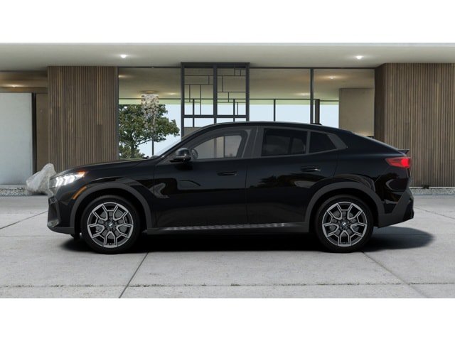 Used 2026 BMW X2 xDrive28i w/ Technology Package AWD/4WD image 4