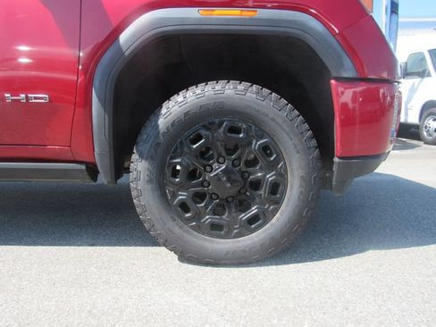 Certified 2022 GMC Sierra 3500 AT4 w/ AT4 Preferred Package AWD/4WD image 7