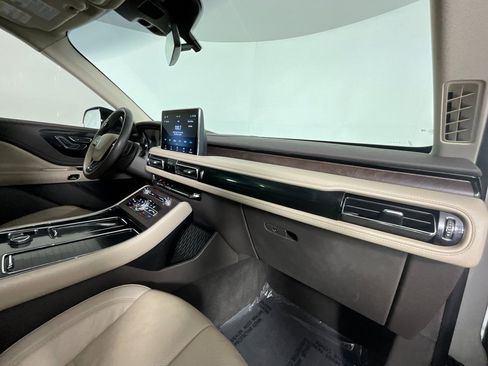 Certified 2023 Lincoln Aviator Reserve image 19