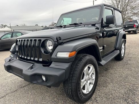 Used 2018 Jeep Wrangler Sport image 10