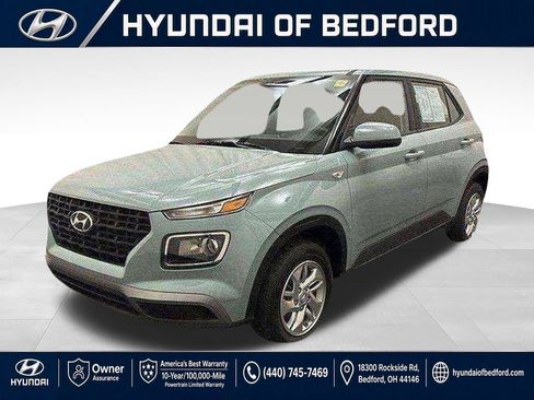 Certified 2026 Hyundai Venue SE FWD image 1