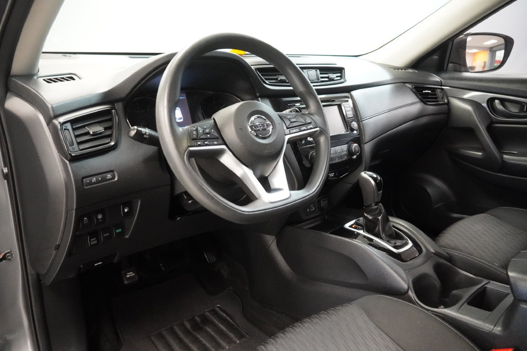 Used 2019 Nissan Rogue S AWD/4WD image 5