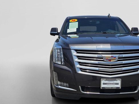 Used 2016 Cadillac Escalade Platinum AWD/4WD image 10