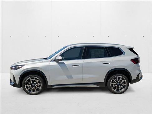Used 2026 BMW X1 xDrive28i w/ Technology Package image 5
