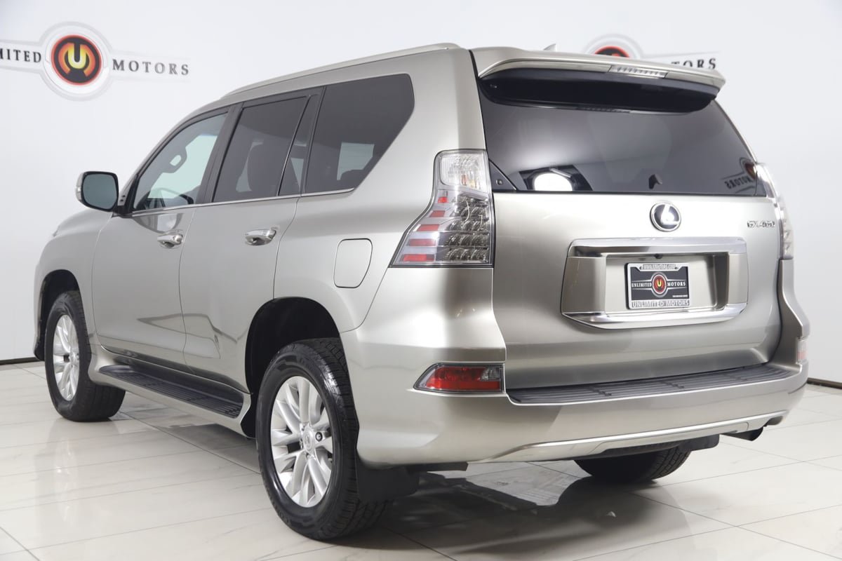 Used 2021 Lexus GX 460 w/ Accessory Package AWD/4WD image 4
