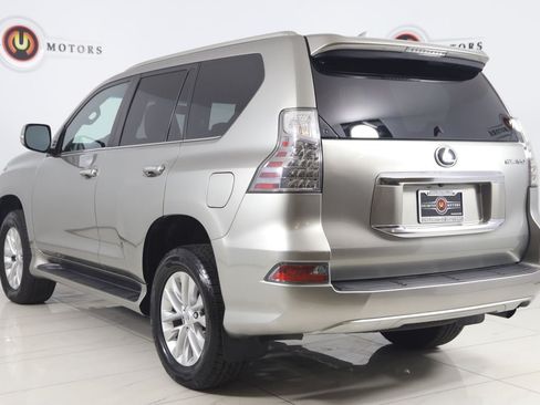 Used 2021 Lexus GX 460 w/ Accessory Package AWD/4WD image 4
