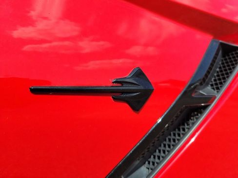 Used 2018 Chevrolet Corvette Stingray Coupe w/ Carbon Flash Badge Package RWD image 26