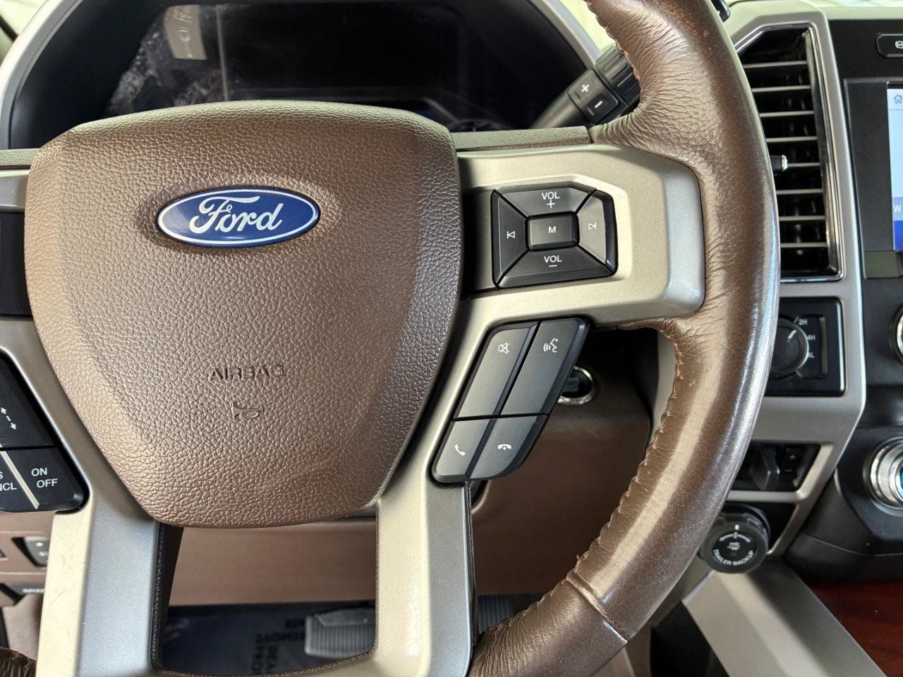 Used 2020 Ford F350 King Ranch w/ King Ranch Ultimate Package AWD/4WD image 33