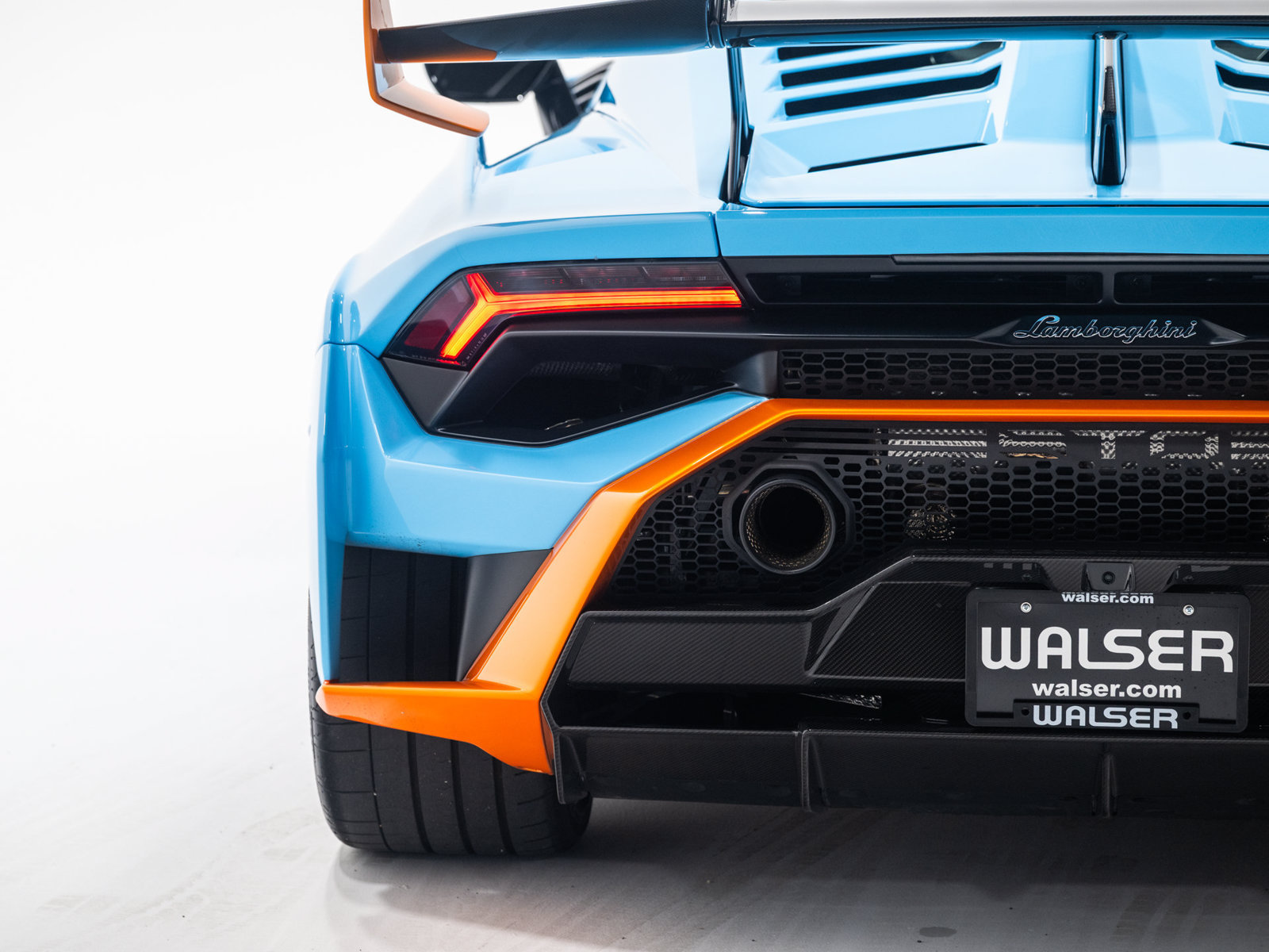 Used 2022 Lamborghini Huracan STO RWD image 28