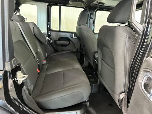 Used 2023 Jeep Wrangler Unlimited image 27