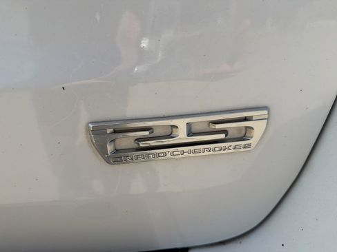 Used 2018 Jeep Grand Cherokee Limited RWD image 5