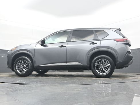 Used 2023 Nissan Rogue S image 28
