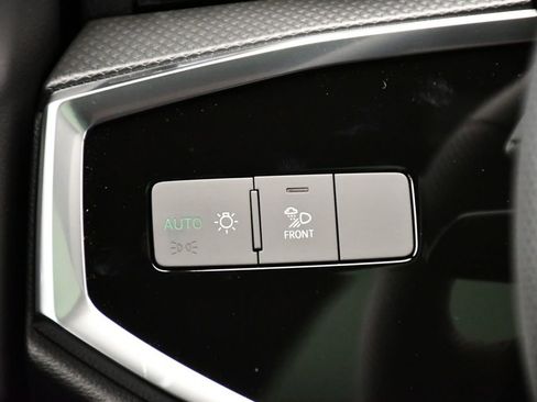 Used 2025 Audi Q3 2.0T Premium Plus w/ Premium Plus Package image 22