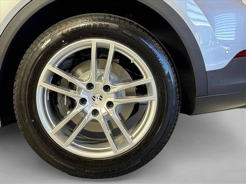 New 2026 Porsche Cayenne AWD/4WD image 25