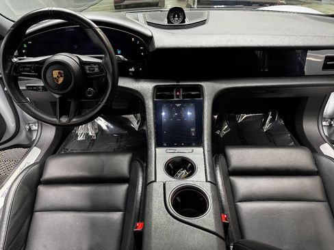 Used 2022 Porsche Taycan 4S image 37