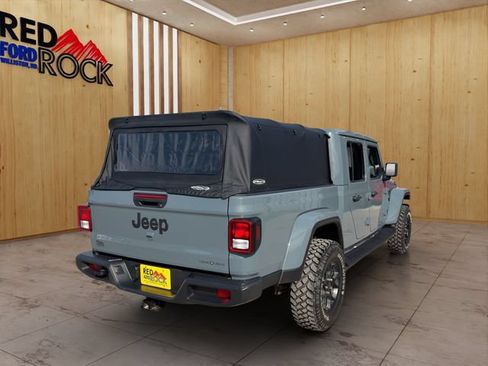 Used 2025 Jeep Gladiator Sport AWD/4WD image 6