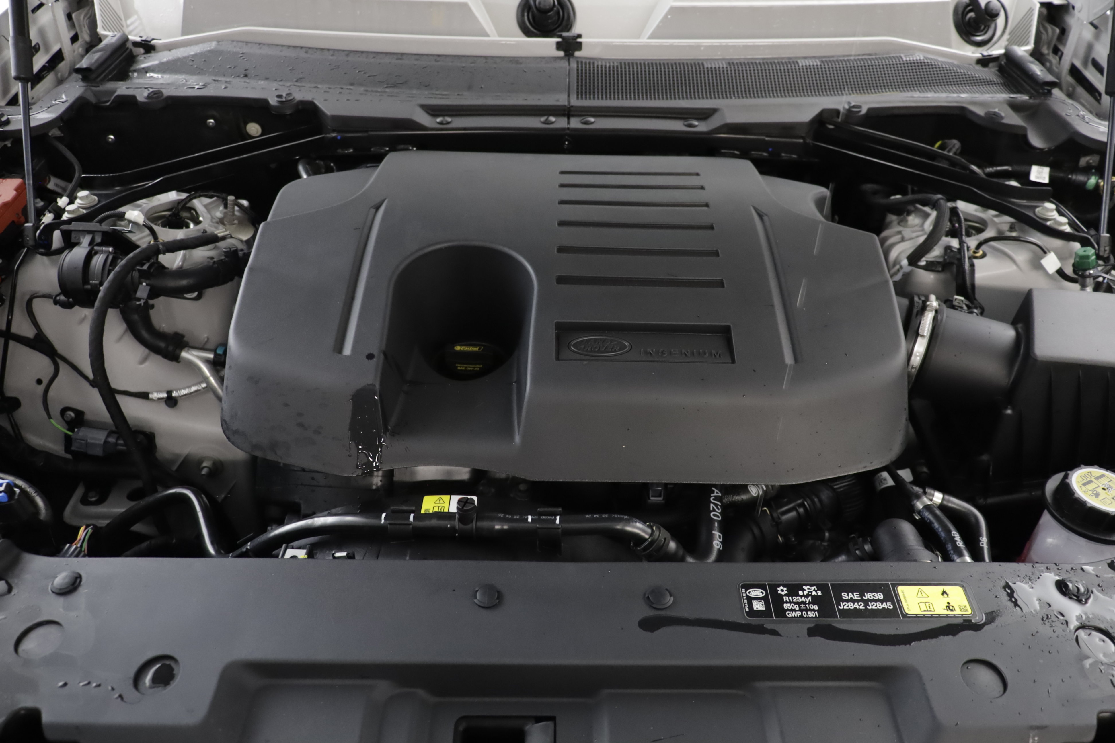 New 2026 Land Rover Defender 110 X-Dynamic SE AWD/4WD image 25