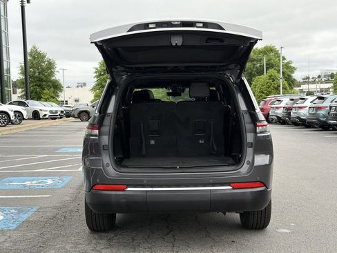 Used 2024 Jeep Grand Cherokee L Limited w/ Luxury Tech Group II AWD/4WD image 15