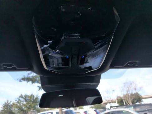 Certified 2023 BMW 740i 740i w/ Executive Package image 32