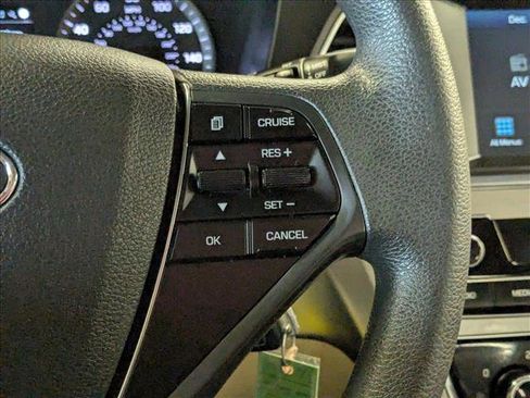 Used 2017 Hyundai Sonata SE w/ Cargo Package image 13
