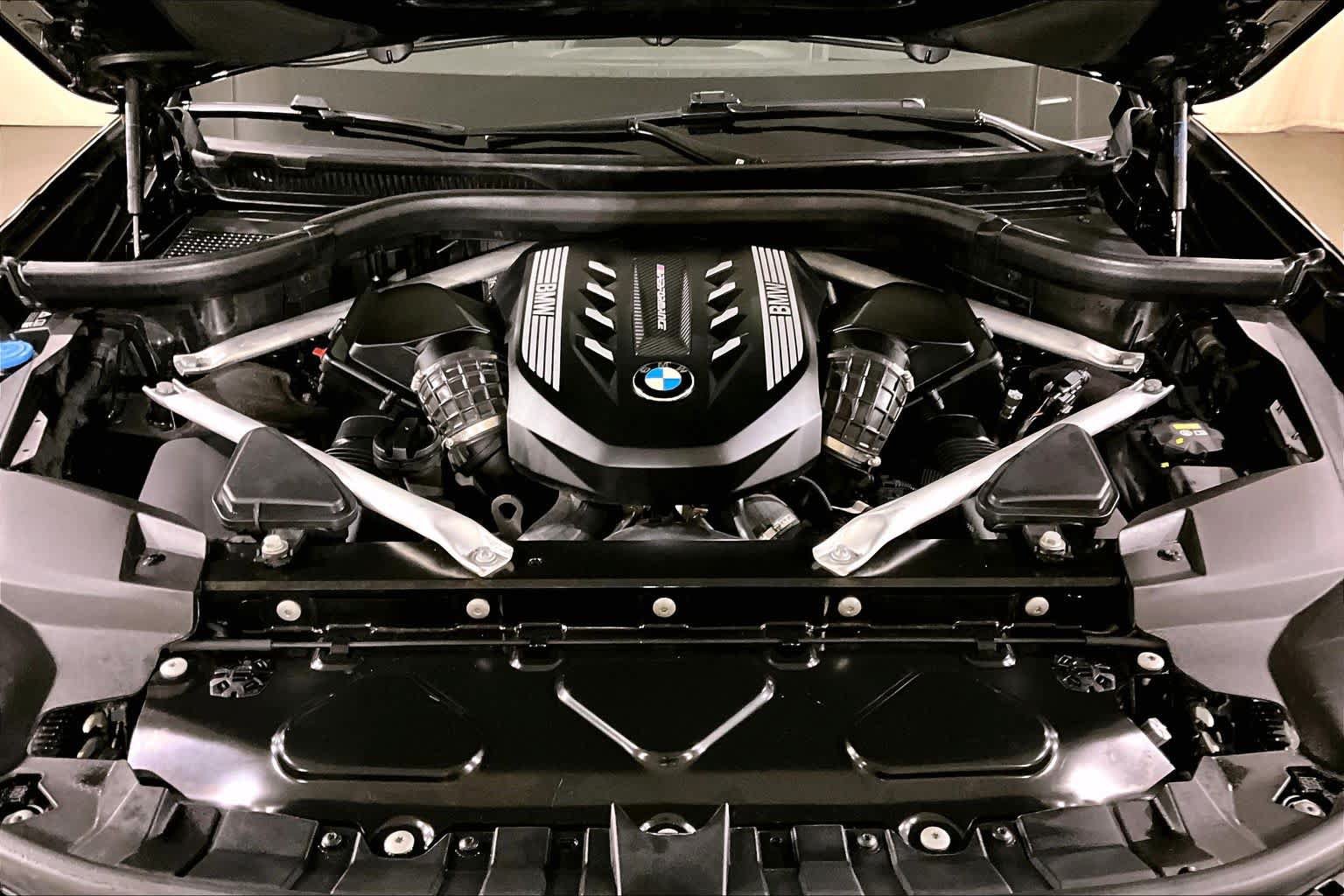 Used 2022 BMW X7 M50i AWD/4WD image 29