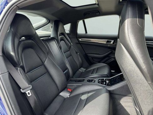 Used 2020 Porsche Panamera 4 image 58