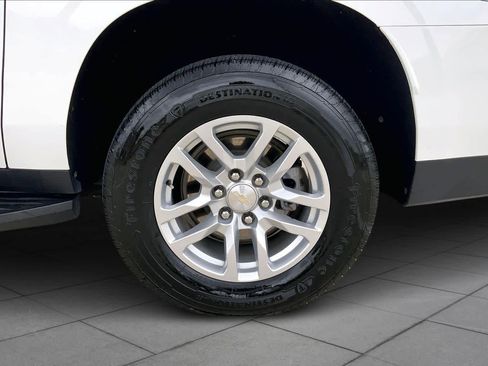 Used 2021 Chevrolet Suburban Commercial image 10