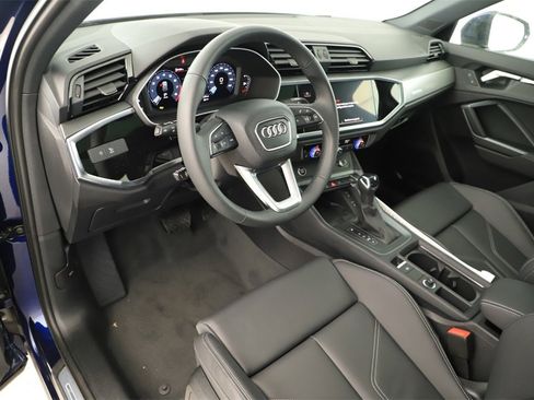 New 2025 Audi Q3 2.0T Premium image 15