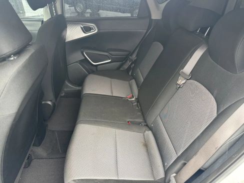 Used 2023 Kia Soul LX FWD image 9