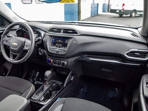 Used 2023 Chevrolet TrailBlazer LT image 28