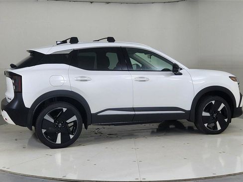 New 2026 Nissan Kicks SR w/ Cold Weather Package image 7