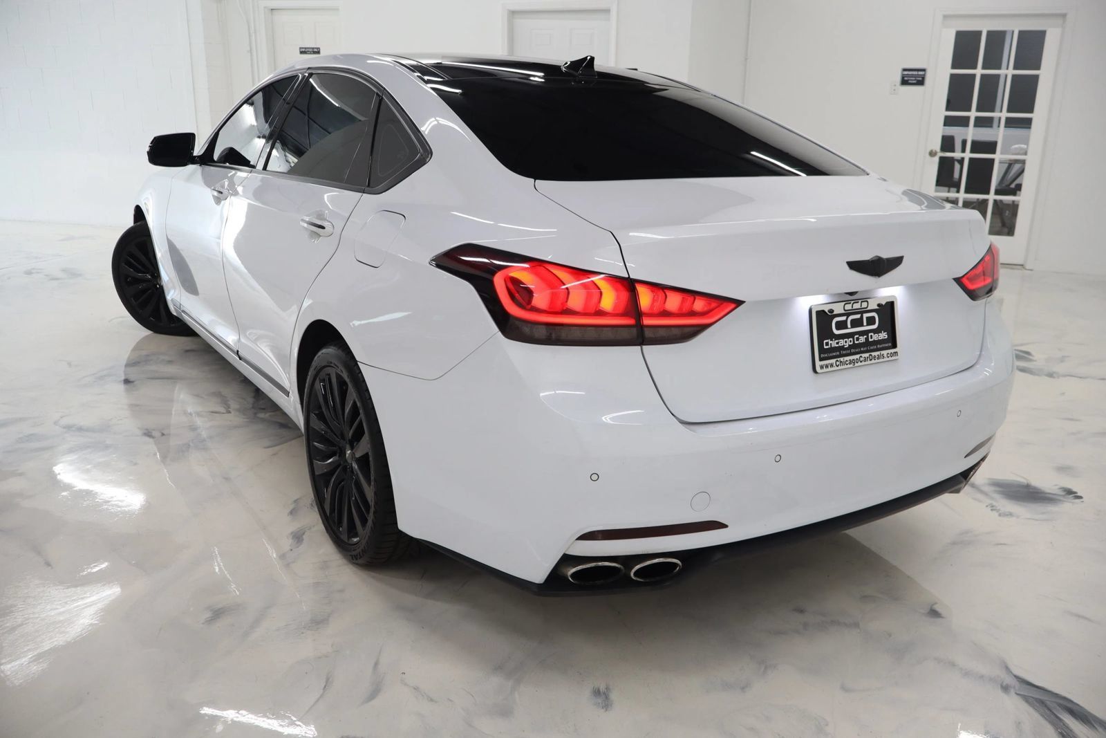 Used 2015 Hyundai Genesis 5.0 w/ Option Group 05 RWD image 5
