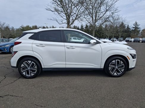 Used 2022 Hyundai Kona SEL w/ Convenience Package image 7