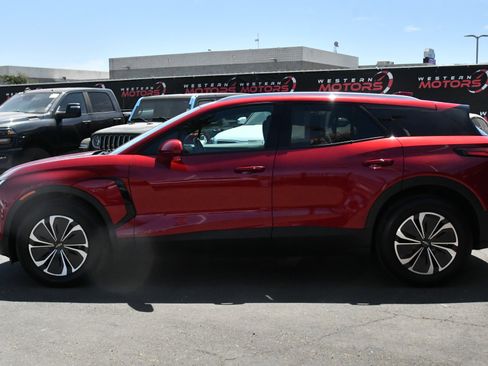 Used 2024 Chevrolet Blazer EV LT AWD/4WD image 4