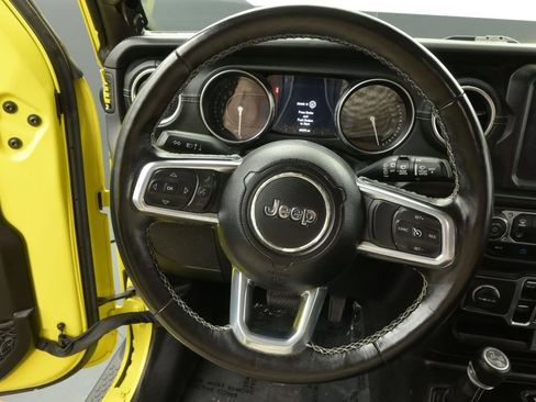 Used 2023 Jeep Wrangler Unlimited Sahara w/ Cold Weather Group AWD/4WD image 39