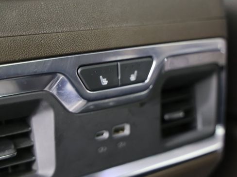 Certified 2025 GMC Sierra 3500 Denali w/ Denali Reserve Package image 11