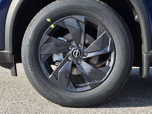 New 2026 Nissan Rogue SV image 6