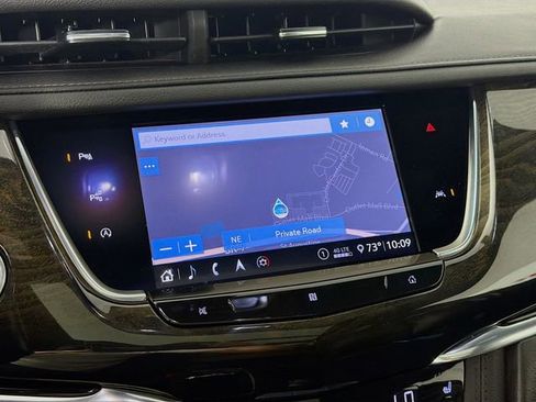Used 2020 Cadillac XT6 Premium Luxury FWD image 16