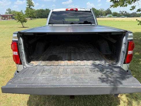 Used 2019 GMC Sierra 2500 SLT w/ Duramax Plus Package AWD/4WD image 6