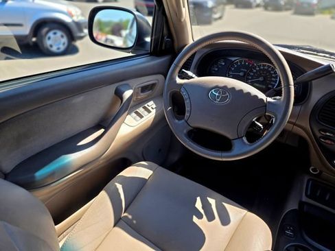 Used 2007 Toyota Sequoia SR5 AWD/4WD image 18