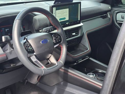 Certified 2025 Ford Explorer ST-Line w/ ST-Line Street Pack AWD/4WD image 26