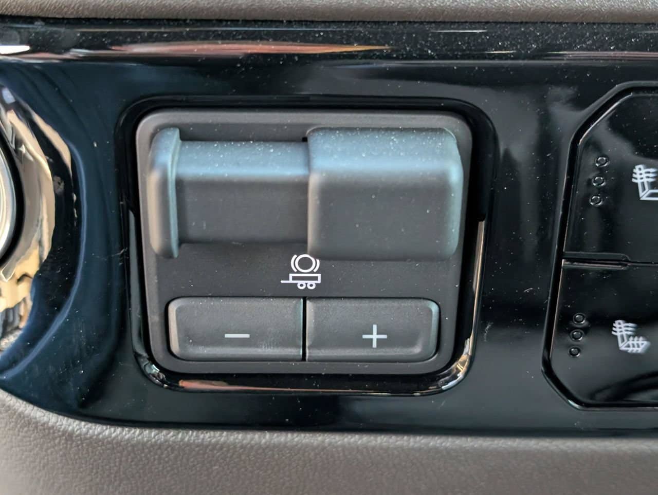New 2026 GMC Sierra 1500 SLE AWD/4WD image 15