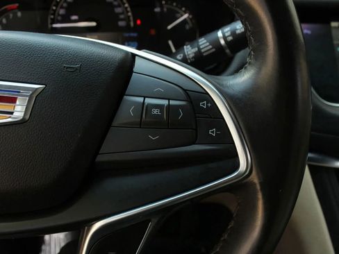 Used 2018 Cadillac XT5 AWD image 36