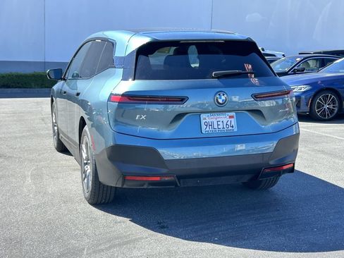 Used 2023 BMW iX xDrive50 AWD/4WD image 3