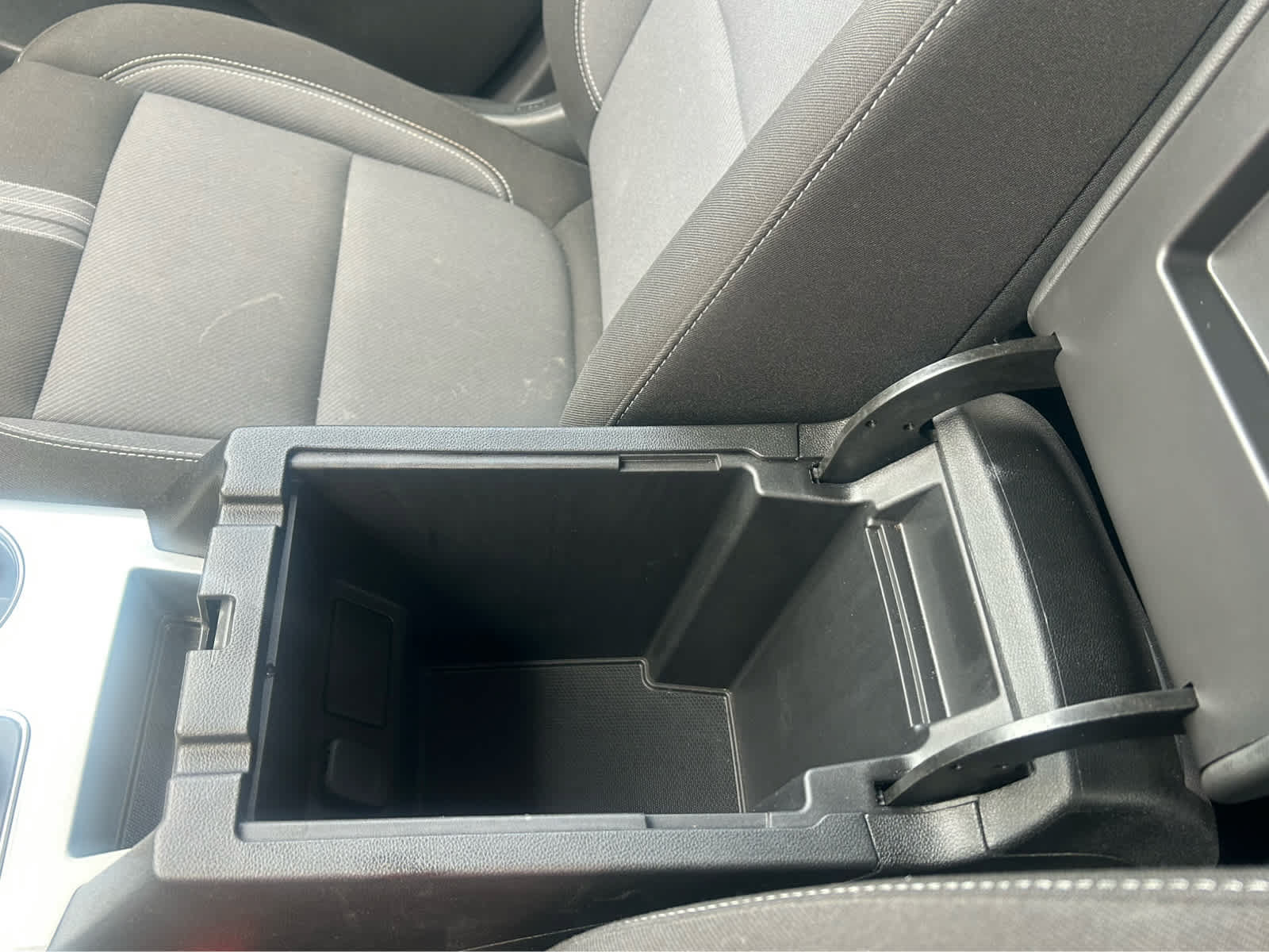 Used 2025 Chevrolet Blazer LT FWD image 38