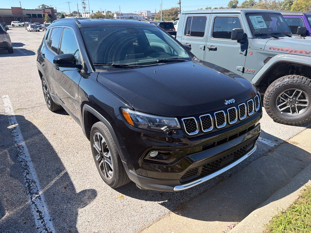 Used 2023 Jeep Compass Limited AWD/4WD image 6