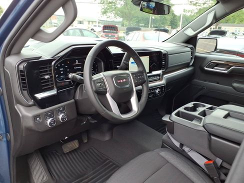 Used 2024 GMC Sierra 1500 Elevation AWD/4WD image 5