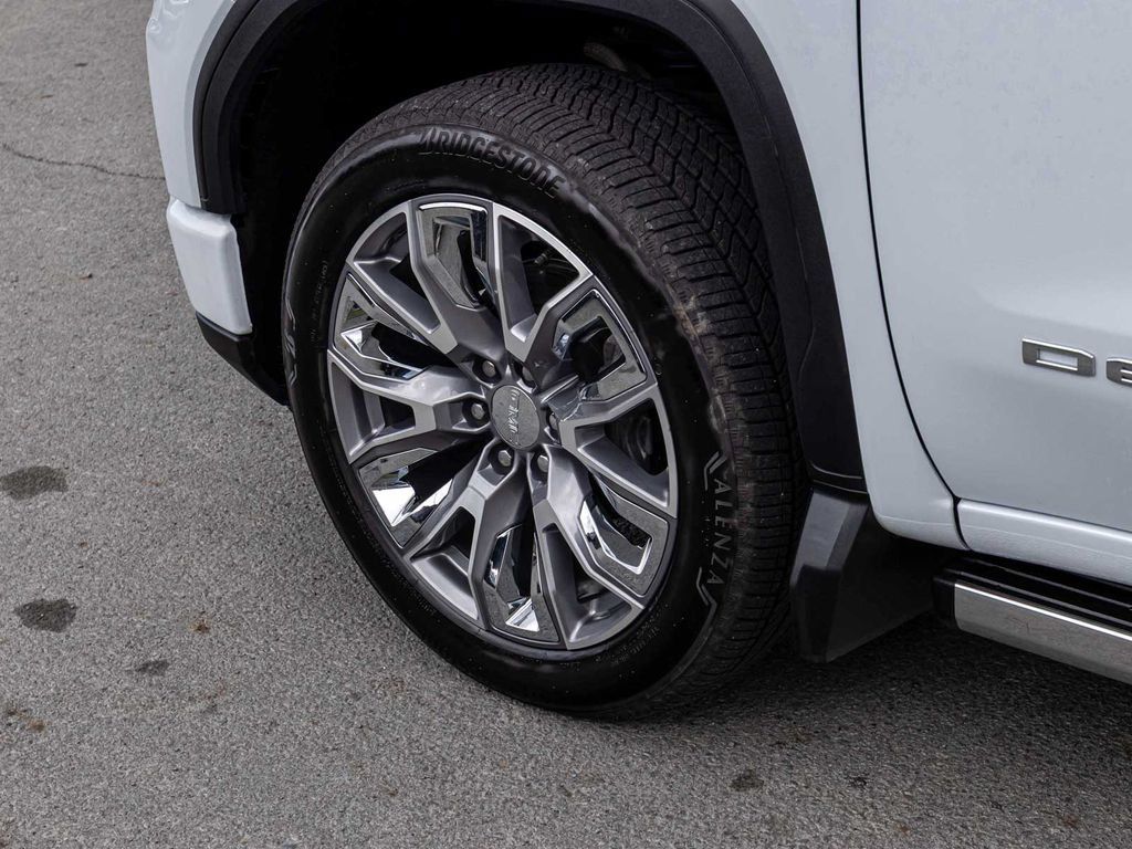 Used 2026 GMC Sierra 1500 Denali AWD/4WD image 9
