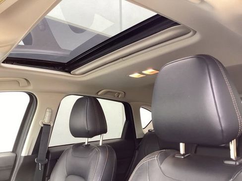 Used 2023 MAZDA CX-5 AWD 2.5 S w/ Premium Package image 29